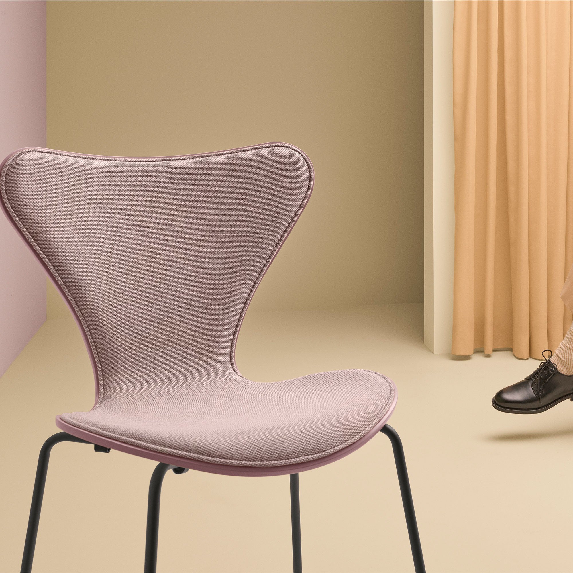 Fritz Hansen Design Mobiliário, Iluminação e Acessórios - colecção completa na Paris:Sete. Decoração e Design de Interiores