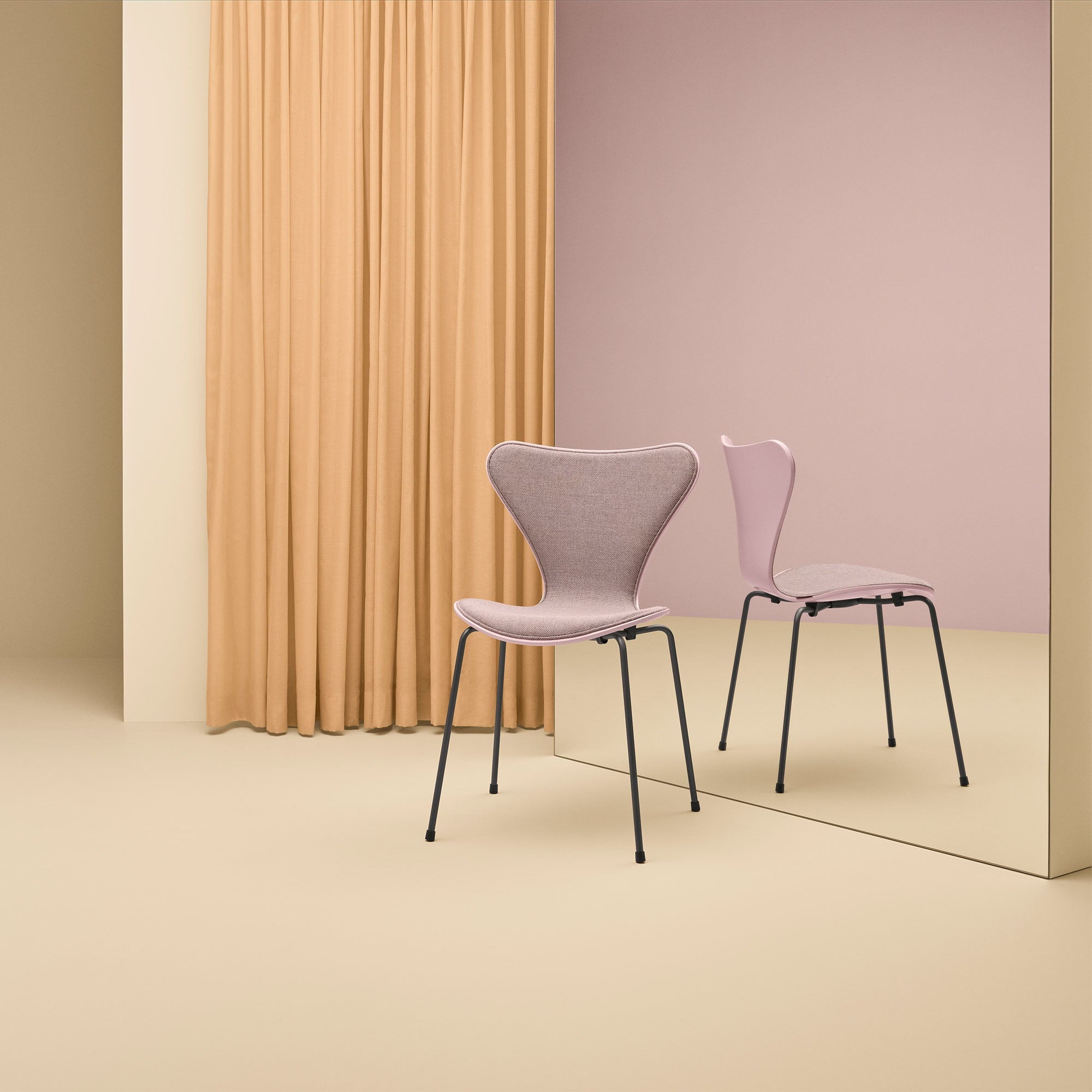 Fritz Hansen Design Mobiliário, Iluminação e Acessórios - colecção completa na Paris:Sete. Decoração e Design de Interiores
