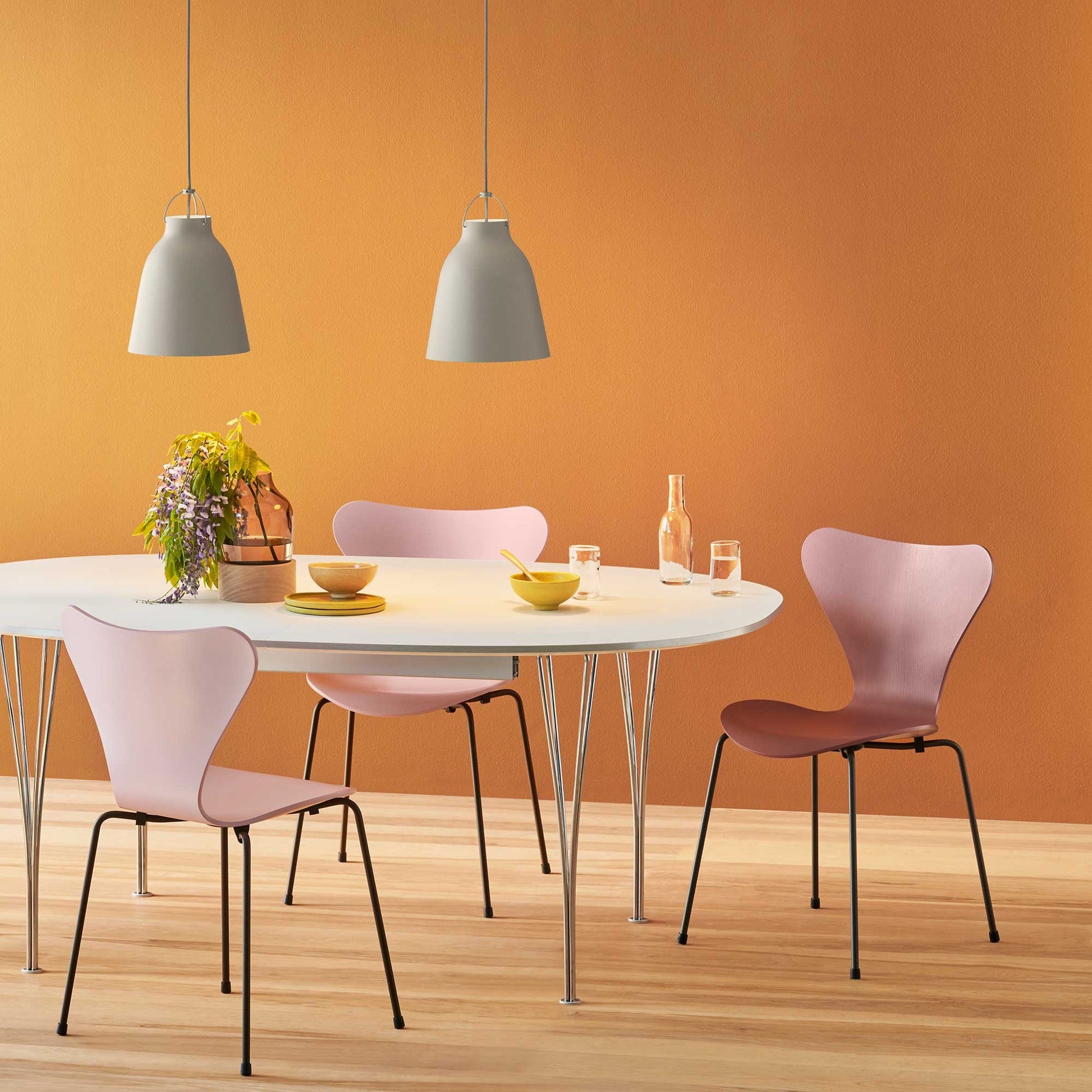 Fritz Hansen Design Mobiliário, Iluminação e Acessórios - colecção completa na Paris:Sete. Decoração e Design de Interiores