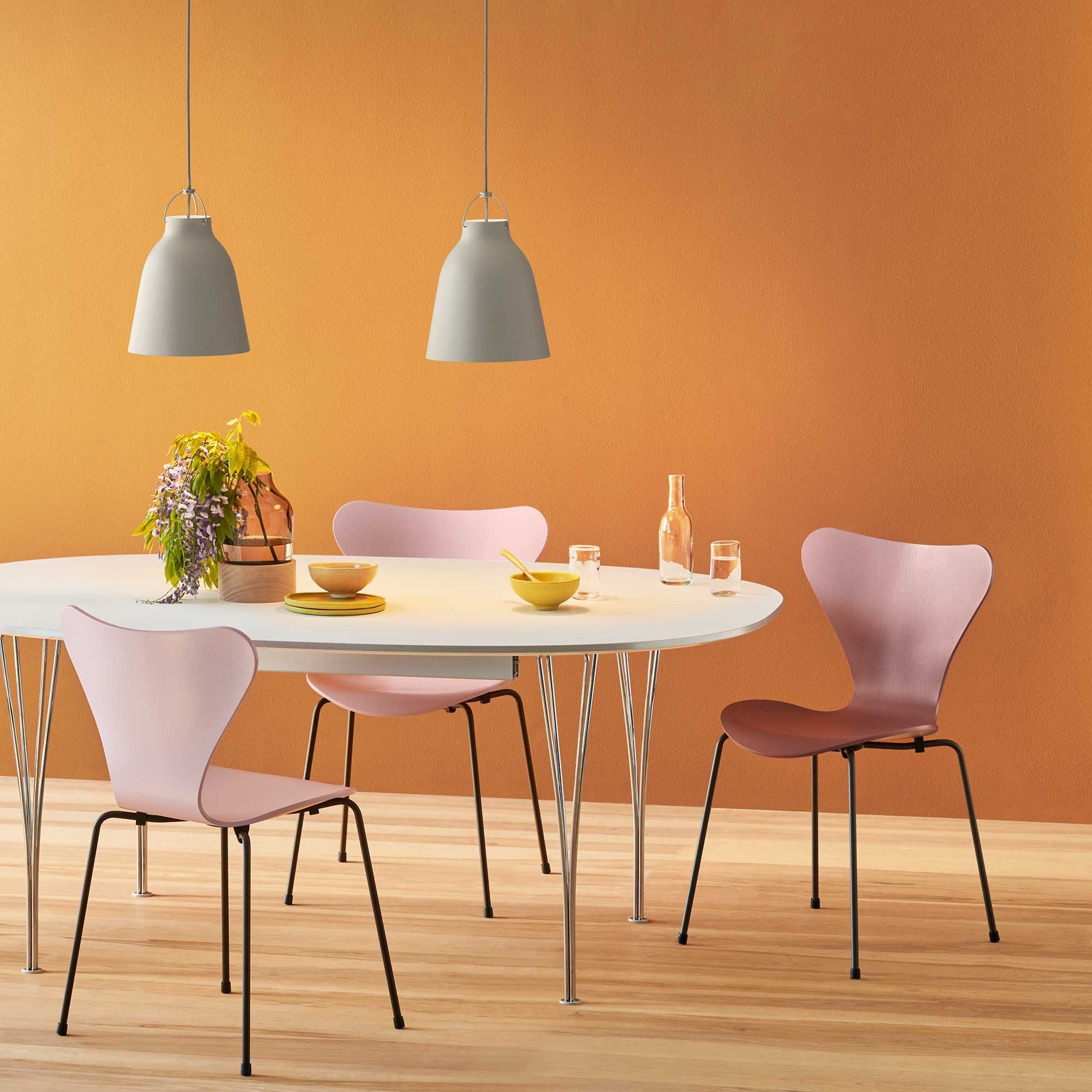Fritz Hansen Design Mobiliário, Iluminação e Acessórios - colecção completa na Paris:Sete. Decoração e Design de Interiores