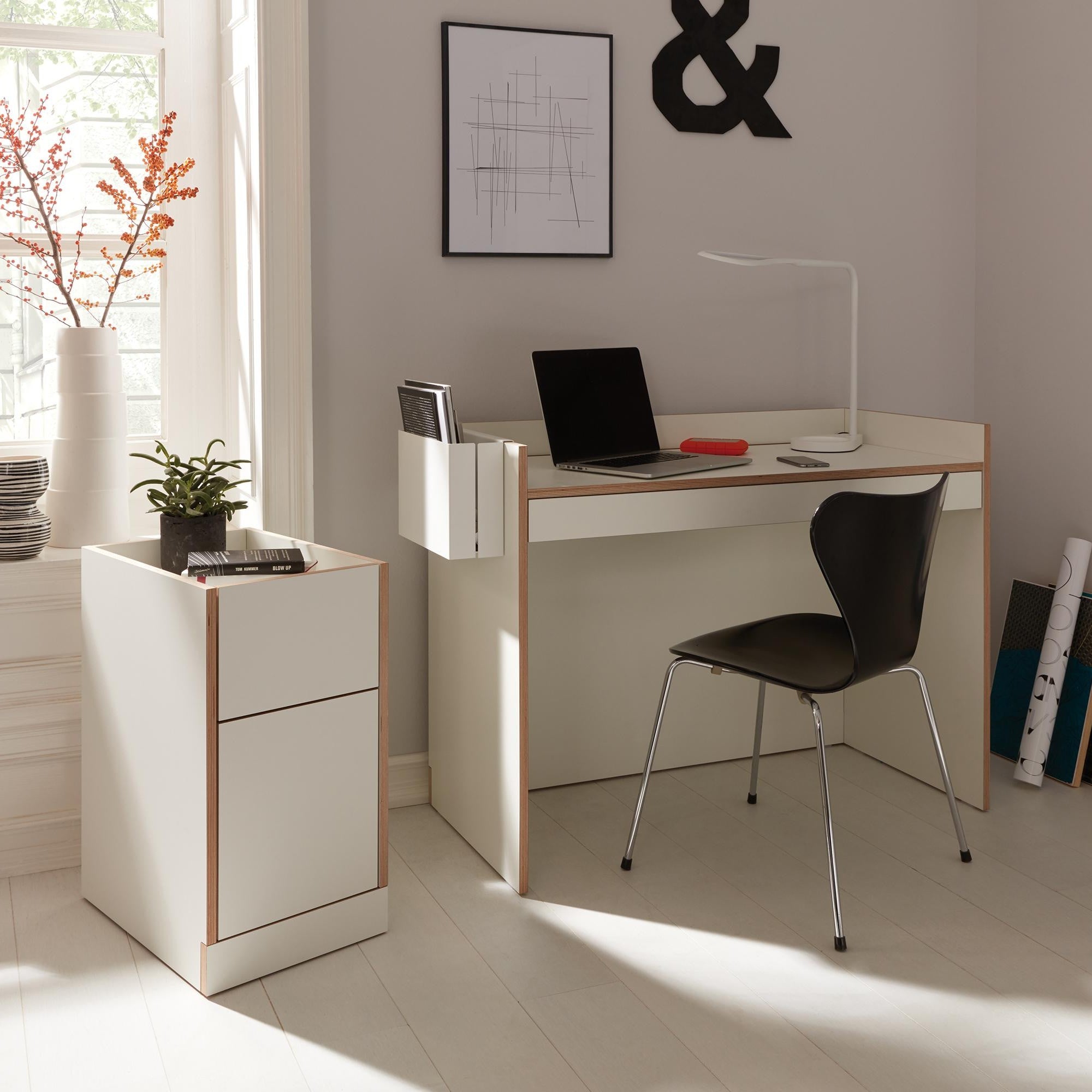 Fritz Hansen Design Mobiliário, Iluminação e Acessórios - colecção completa na Paris:Sete. Decoração e Design de Interiores