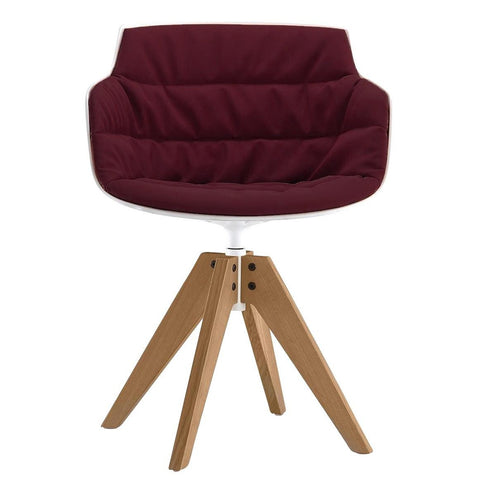 Flow Slim Armchair / Frame Oak VN / Upholstered