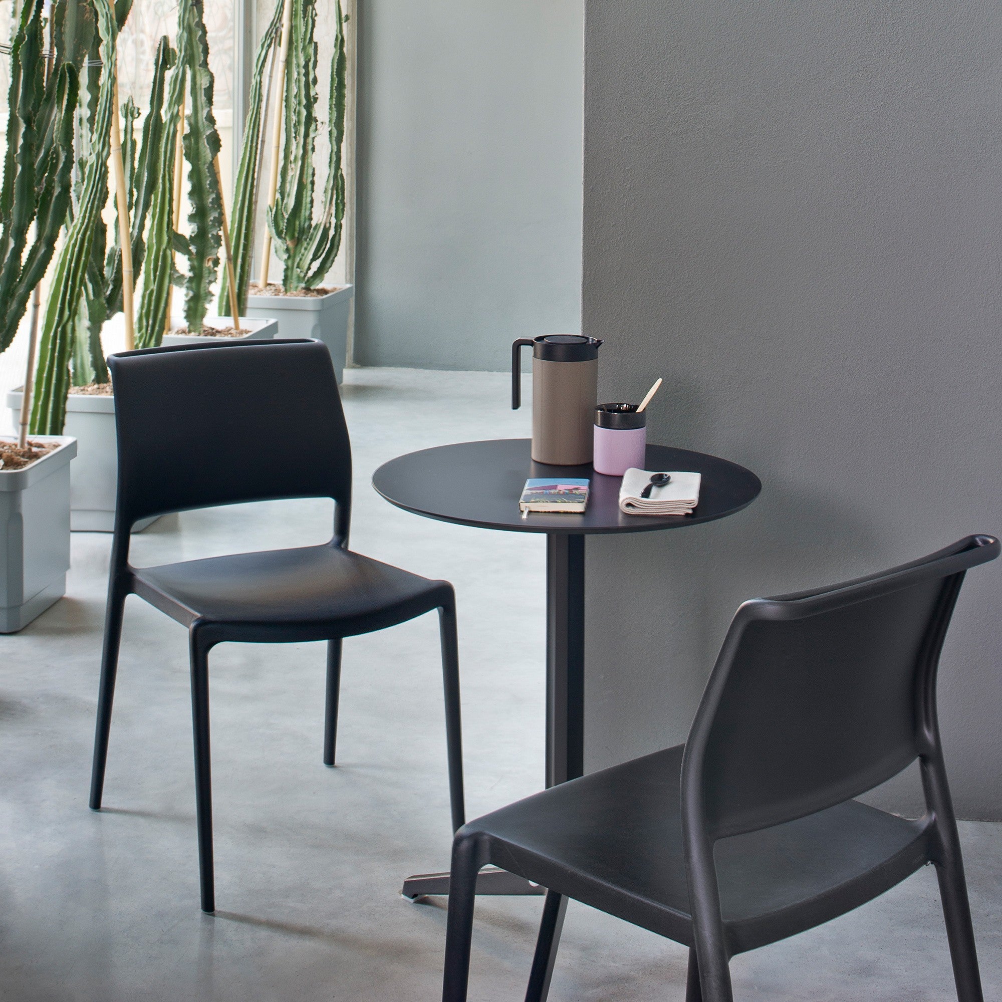 Pedrali Design Mobiliário, Iluminação e Acessórios - colecção completa na Paris:Sete. Decoração e Design de Interiores