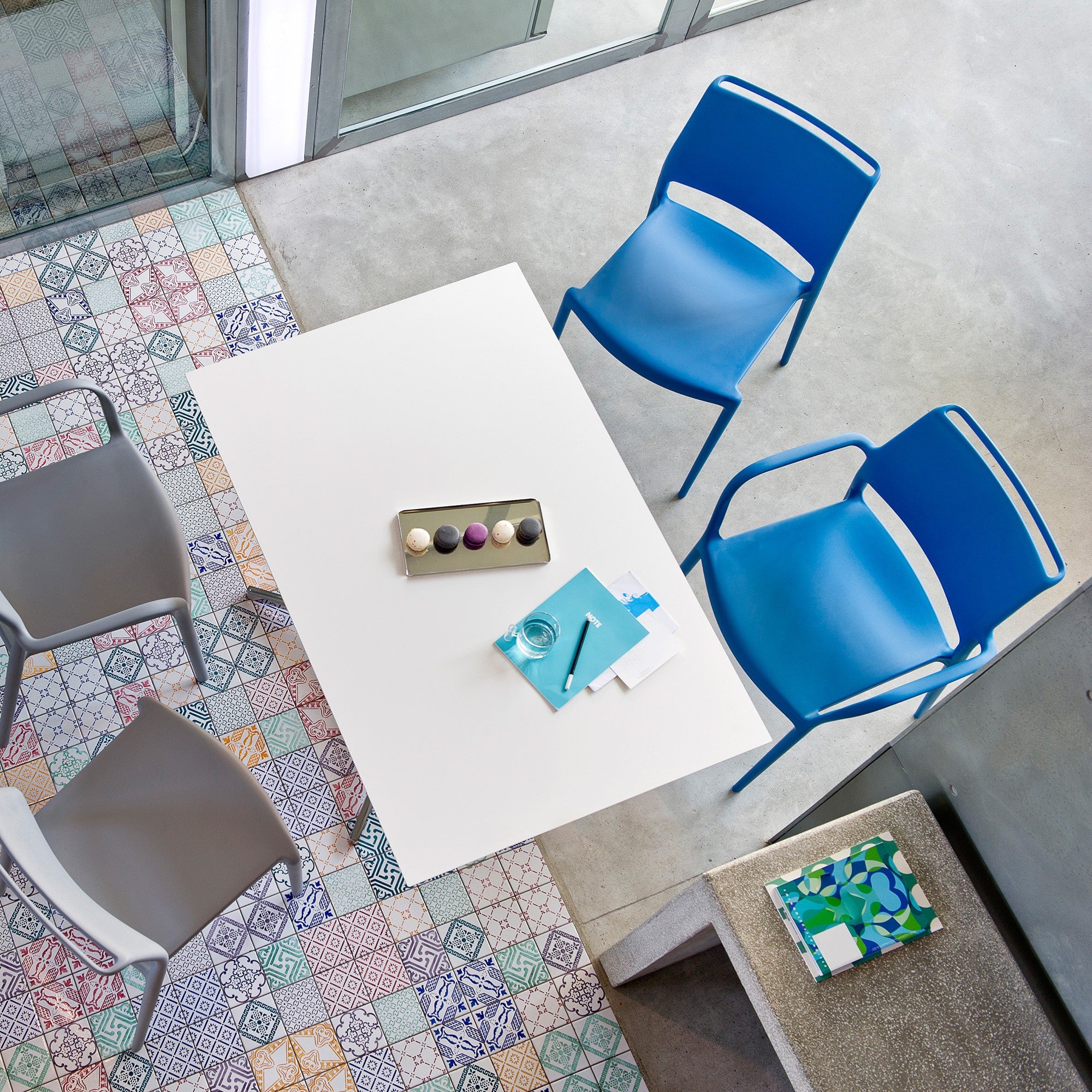 Pedrali Design Mobiliário, Iluminação e Acessórios - colecção completa na Paris:Sete. Decoração e Design de Interiores