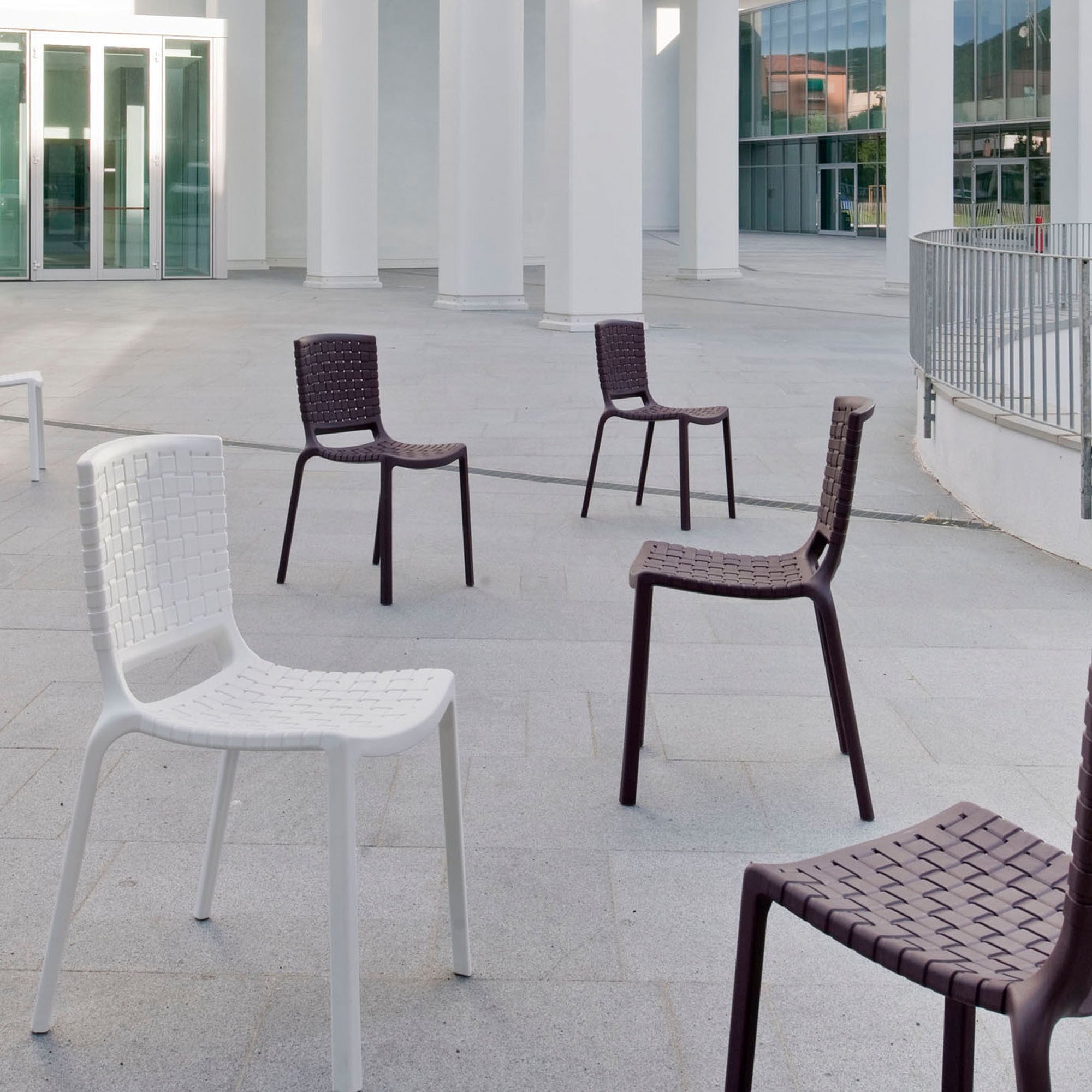 Pedrali Design Mobiliário, Iluminação e Acessórios - colecção completa na Paris:Sete. Decoração e Design de Interiores