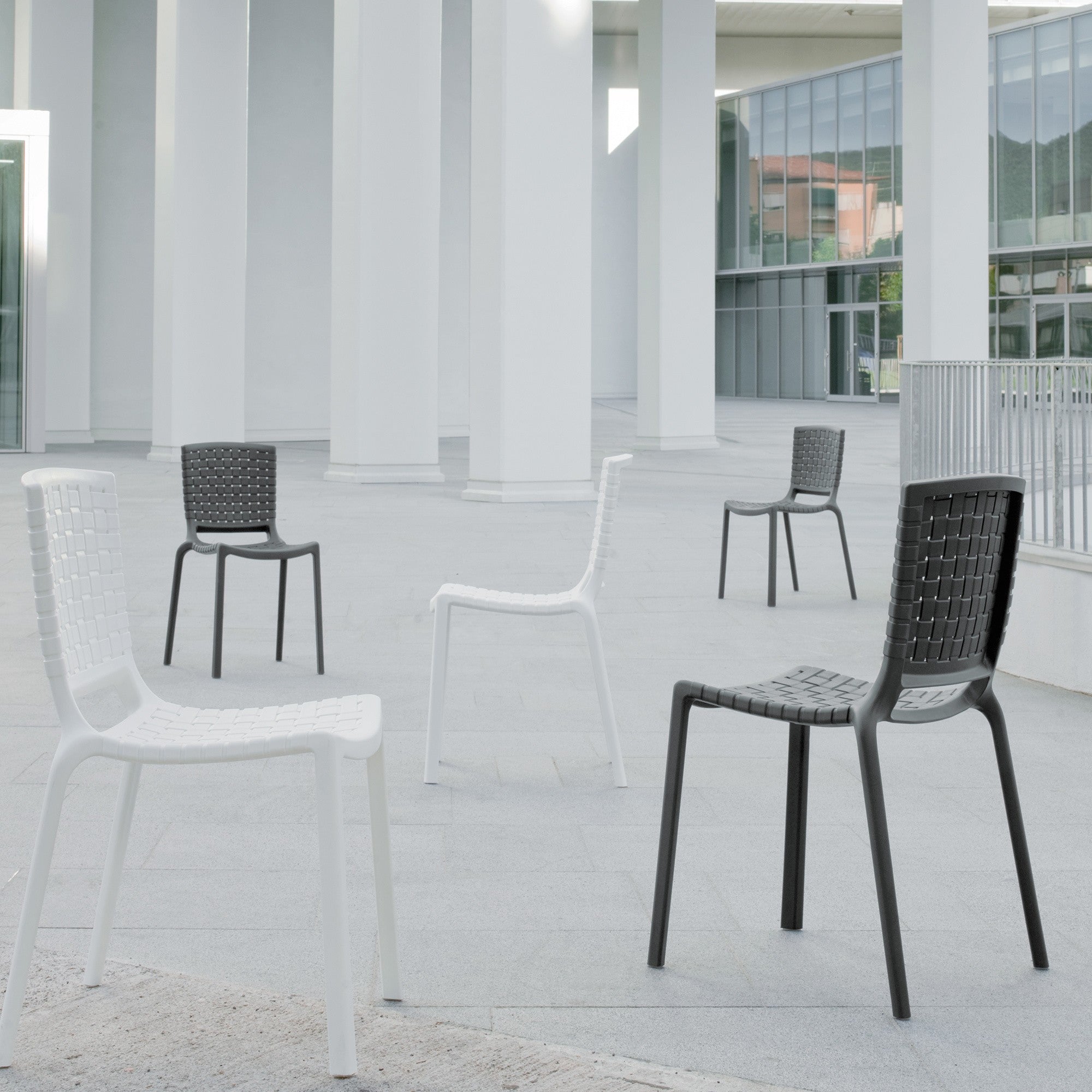 Pedrali Design Mobiliário, Iluminação e Acessórios - colecção completa na Paris:Sete. Decoração e Design de Interiores