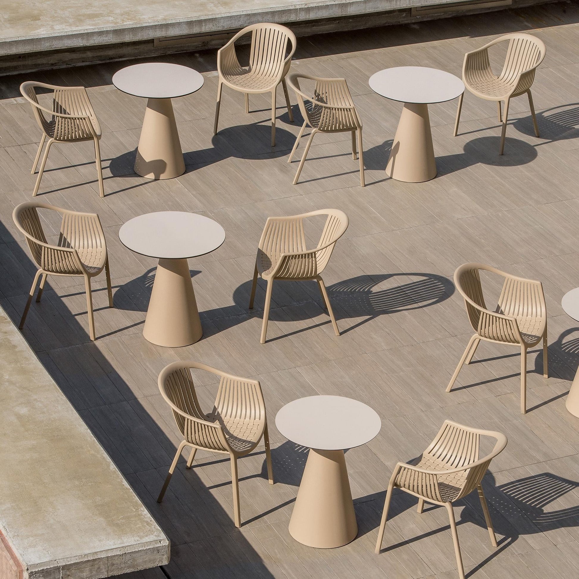 Pedrali Design Mobiliário, Iluminação e Acessórios - colecção completa na Paris:Sete. Decoração e Design de Interiores