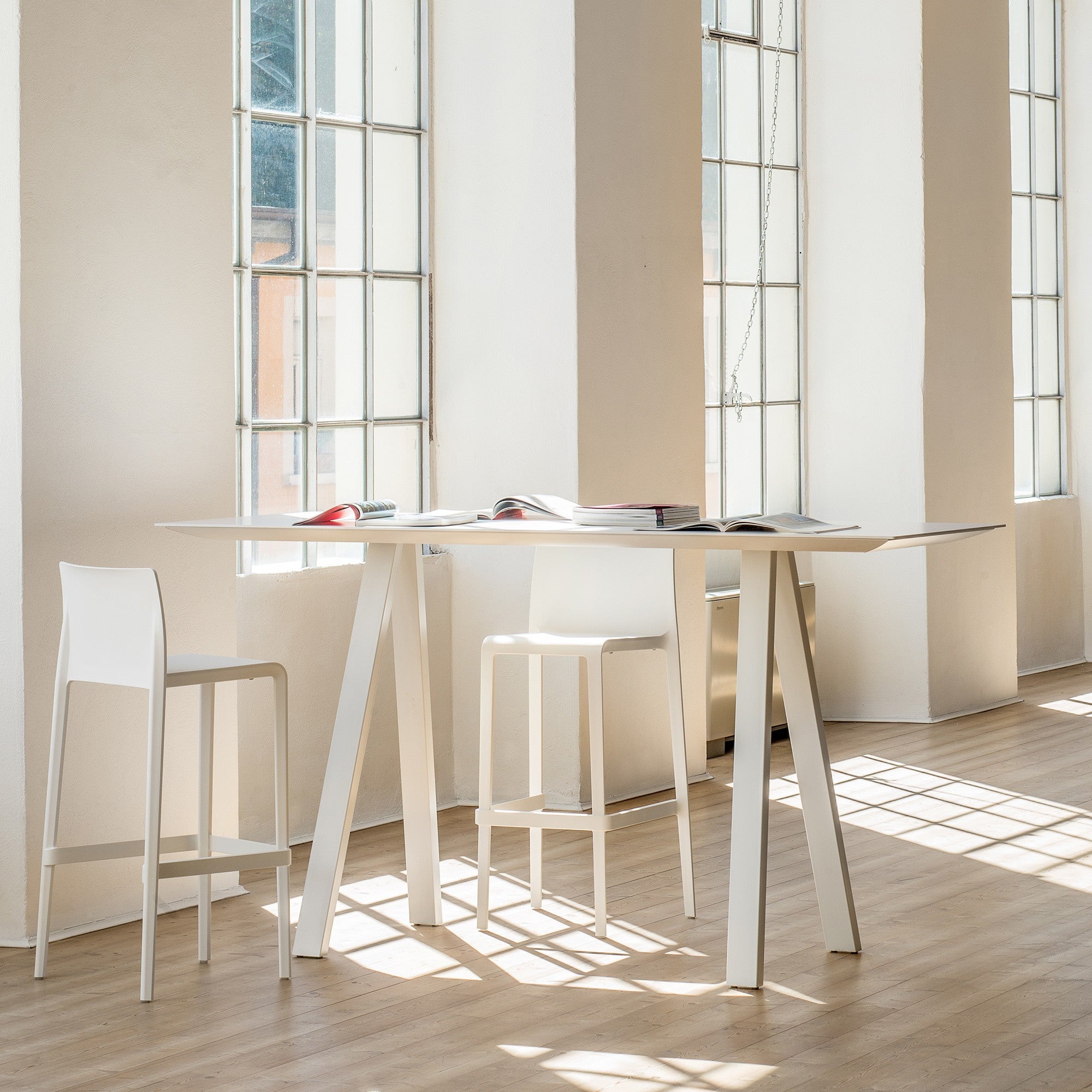 Pedrali Design Mobiliário, Iluminação e Acessórios - colecção completa na Paris:Sete. Decoração e Design de Interiores