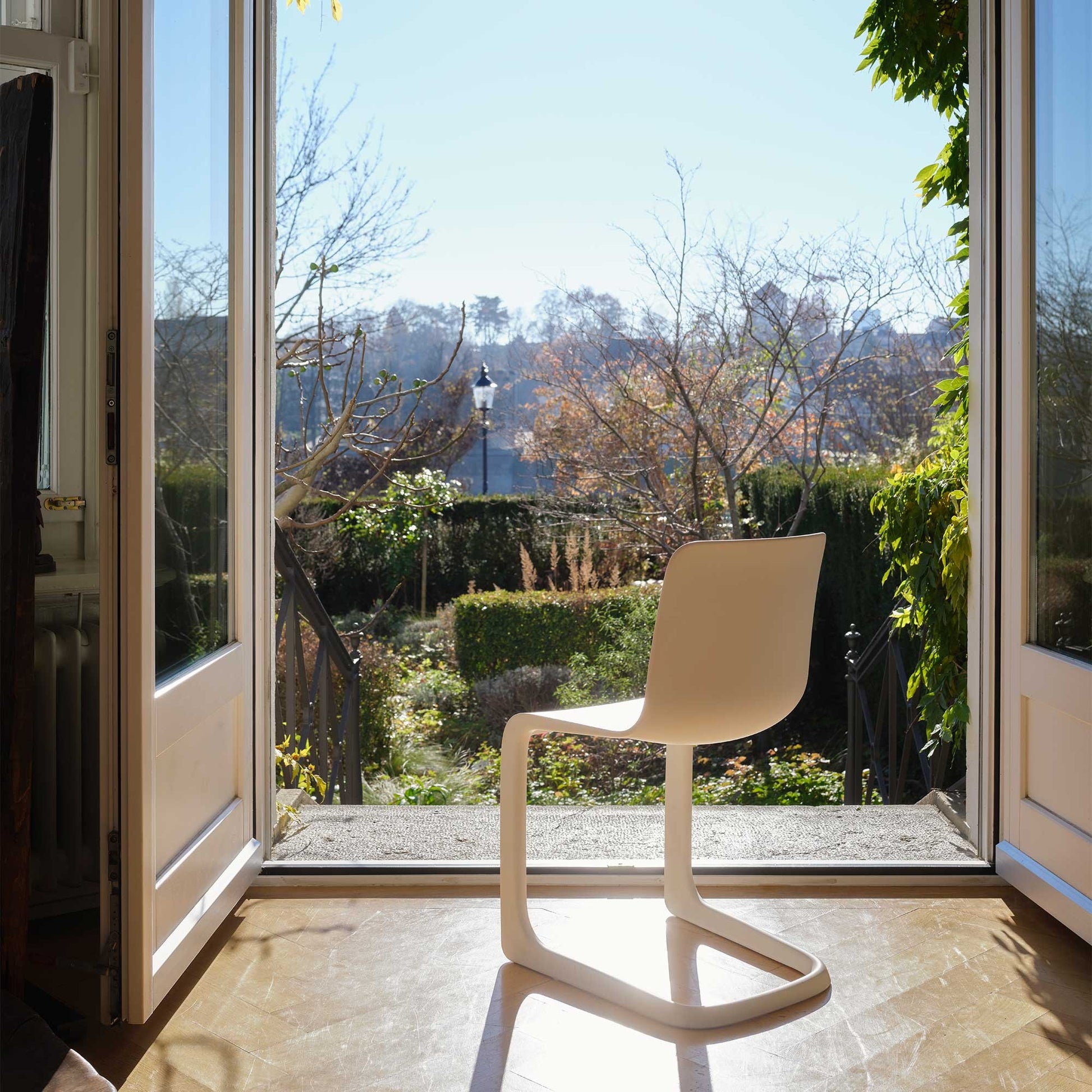 Vitra Design Mobiliário, Iluminação e Acessórios - colecção completa na Paris:Sete. Decoração e Design de Interiores