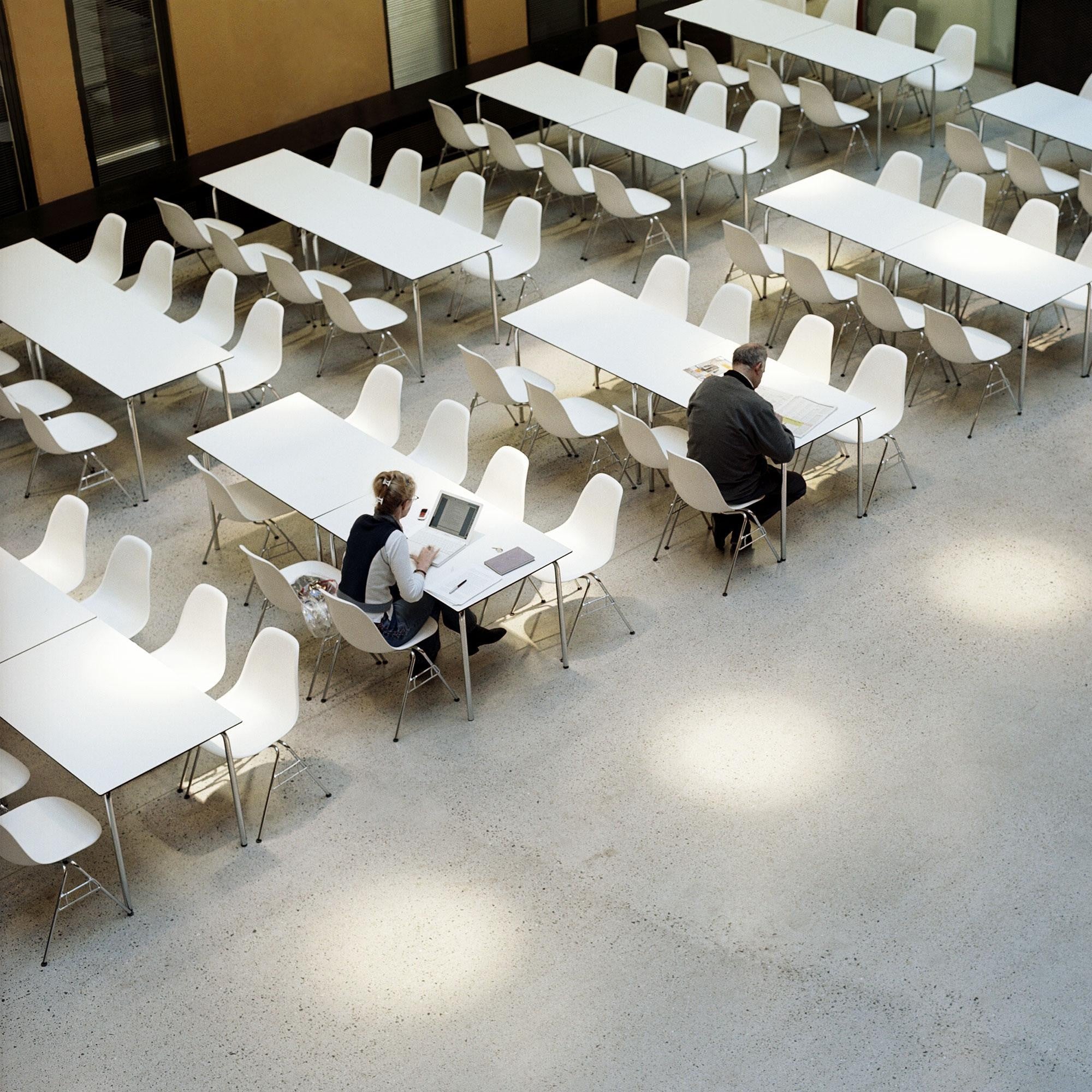 Vitra Design Mobiliário, Iluminação e Acessórios - colecção completa na Paris:Sete. Decoração e Design de Interiores