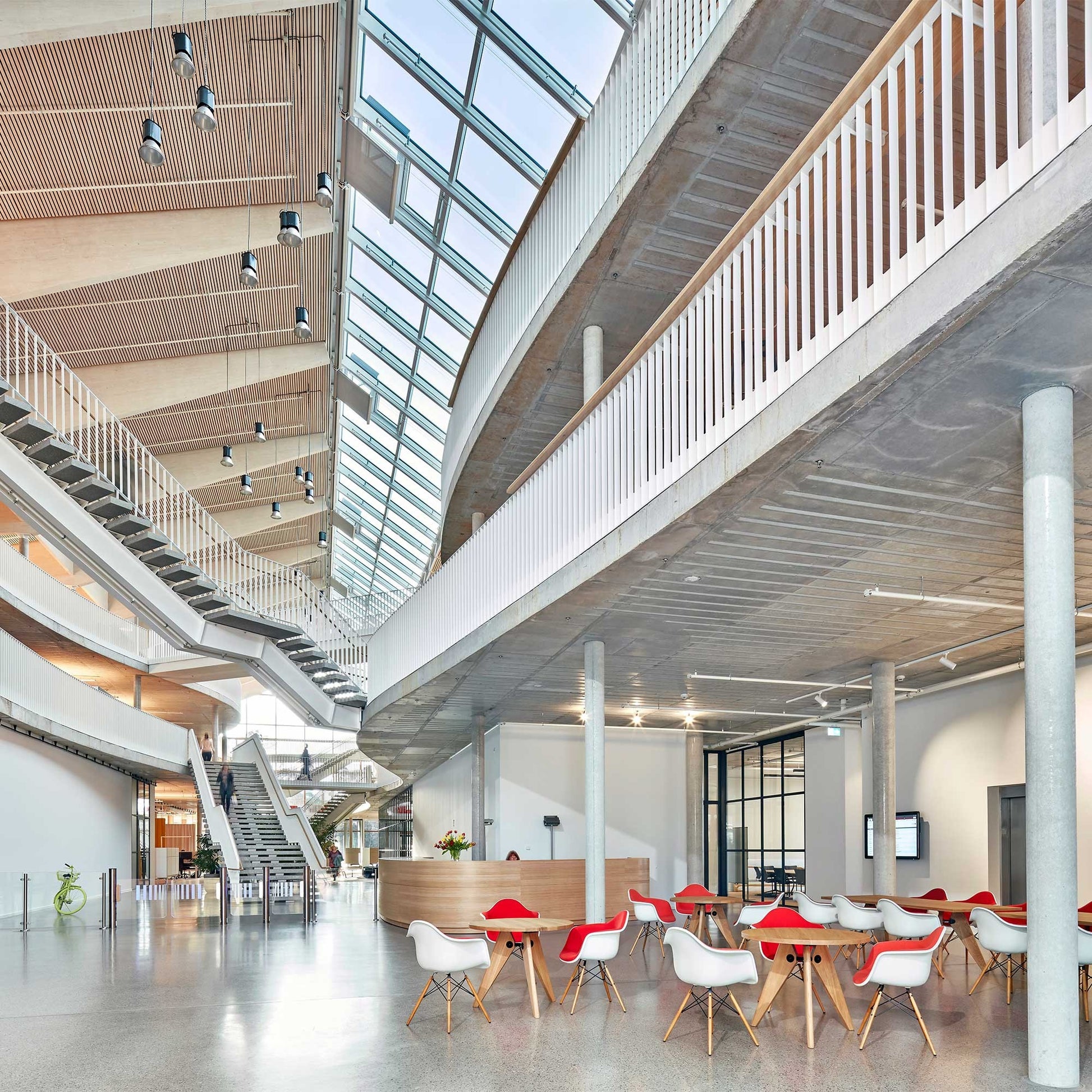 Vitra Design Mobiliário, Iluminação e Acessórios - colecção completa na Paris:Sete. Decoração e Design de Interiores