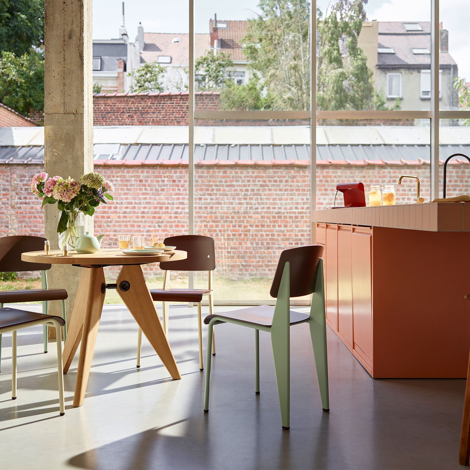 Vitra Design Mobiliário, Iluminação e Acessórios - colecção completa na Paris:Sete. Decoração e Design de Interiores