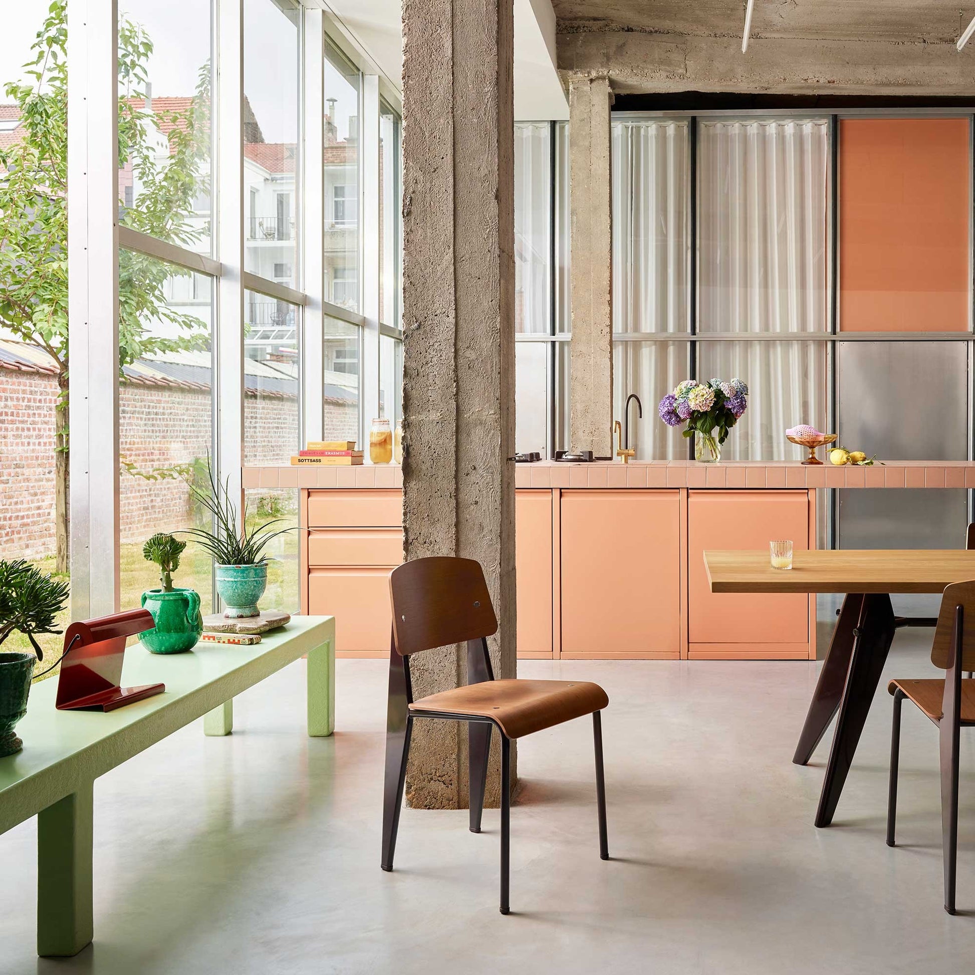 Vitra Design Mobiliário, Iluminação e Acessórios - colecção completa na Paris:Sete. Decoração e Design de Interiores