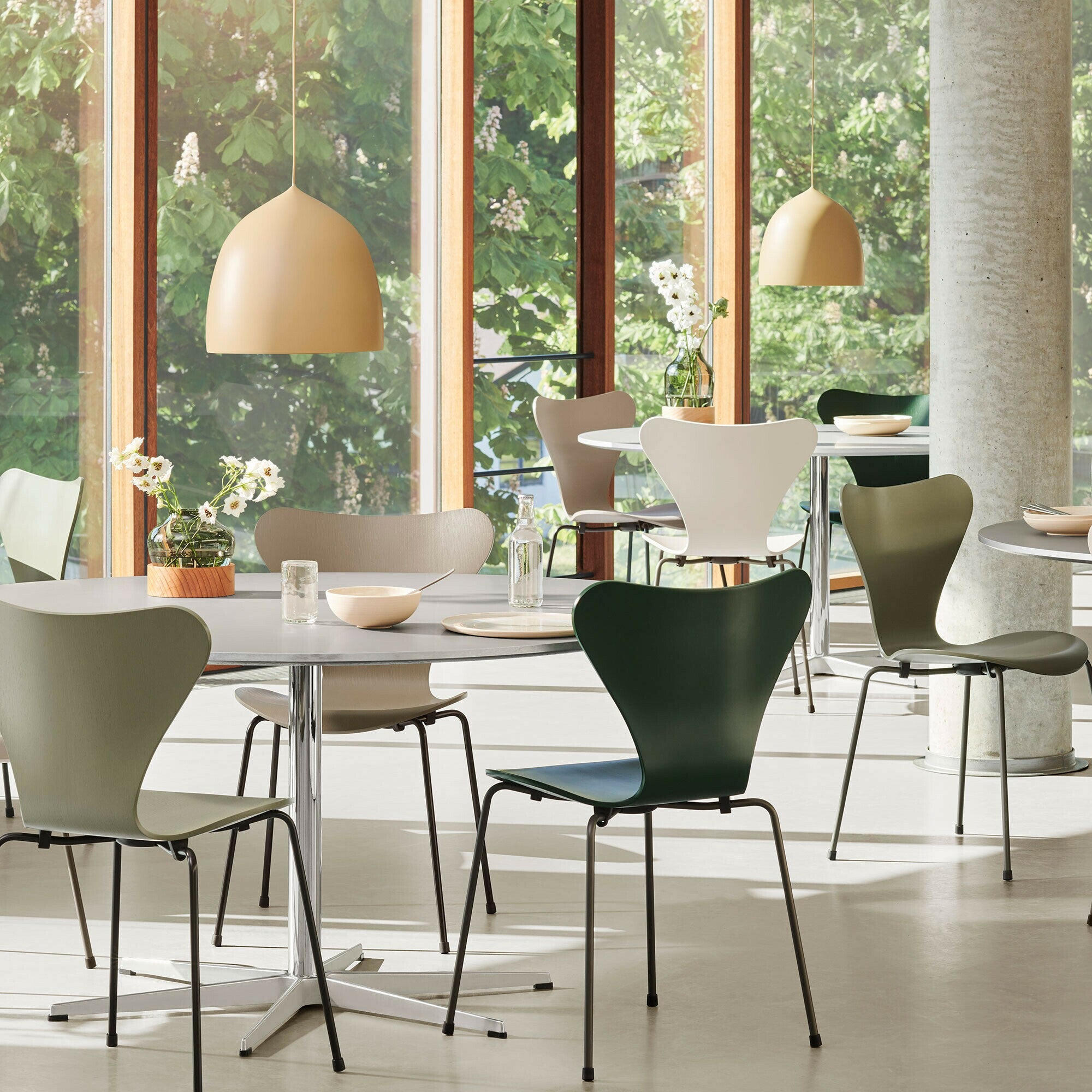 Fritz Hansen Design Mobiliário, Iluminação e Acessórios - colecção completa na Paris:Sete. Decoração e Design de Interiores