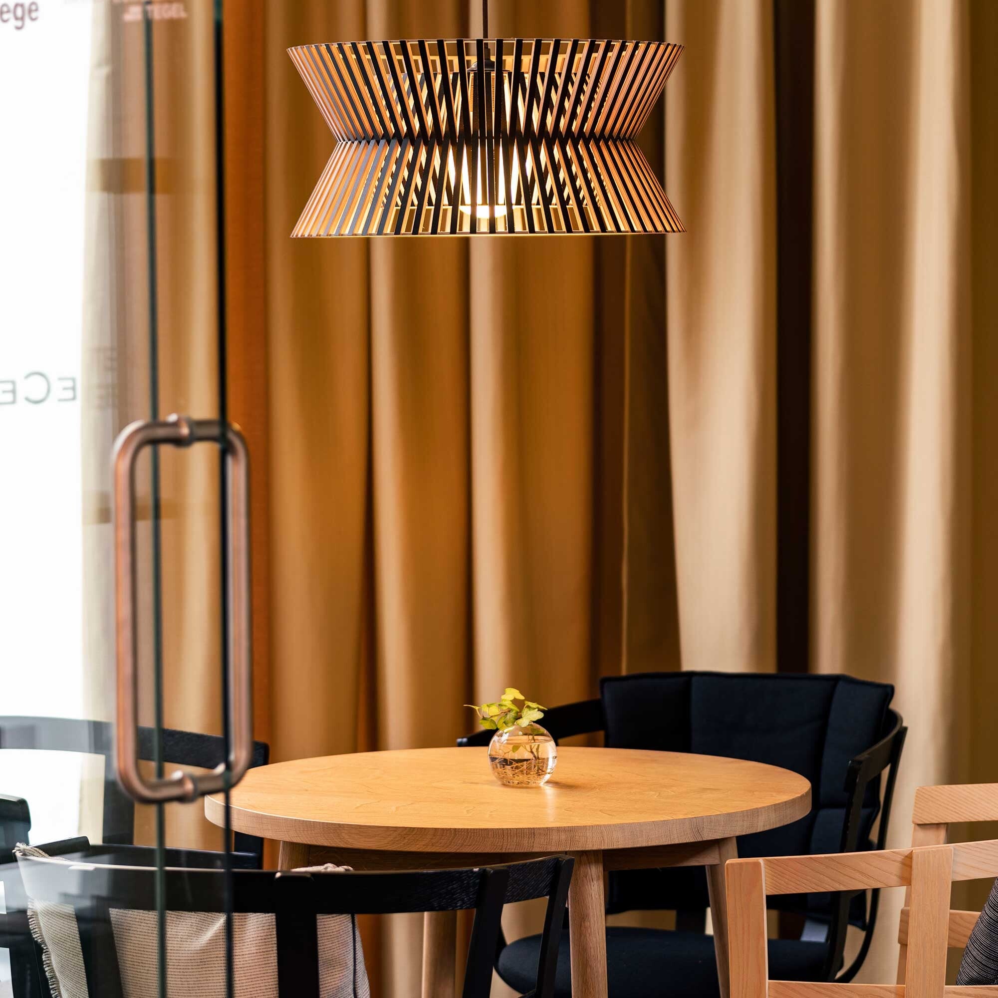 Secto Design Lighting | Mobiliário, Iluminação e Acessórios - colecção completa na Paris:Sete. Decoração e Design de Interiores