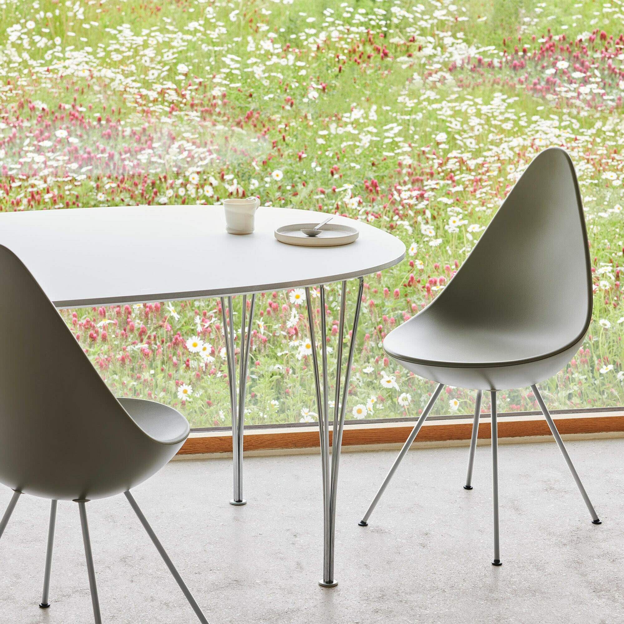 Fritz Hansen Design Mobiliário, Iluminação e Acessórios - colecção completa na Paris:Sete. Decoração e Design de Interiores