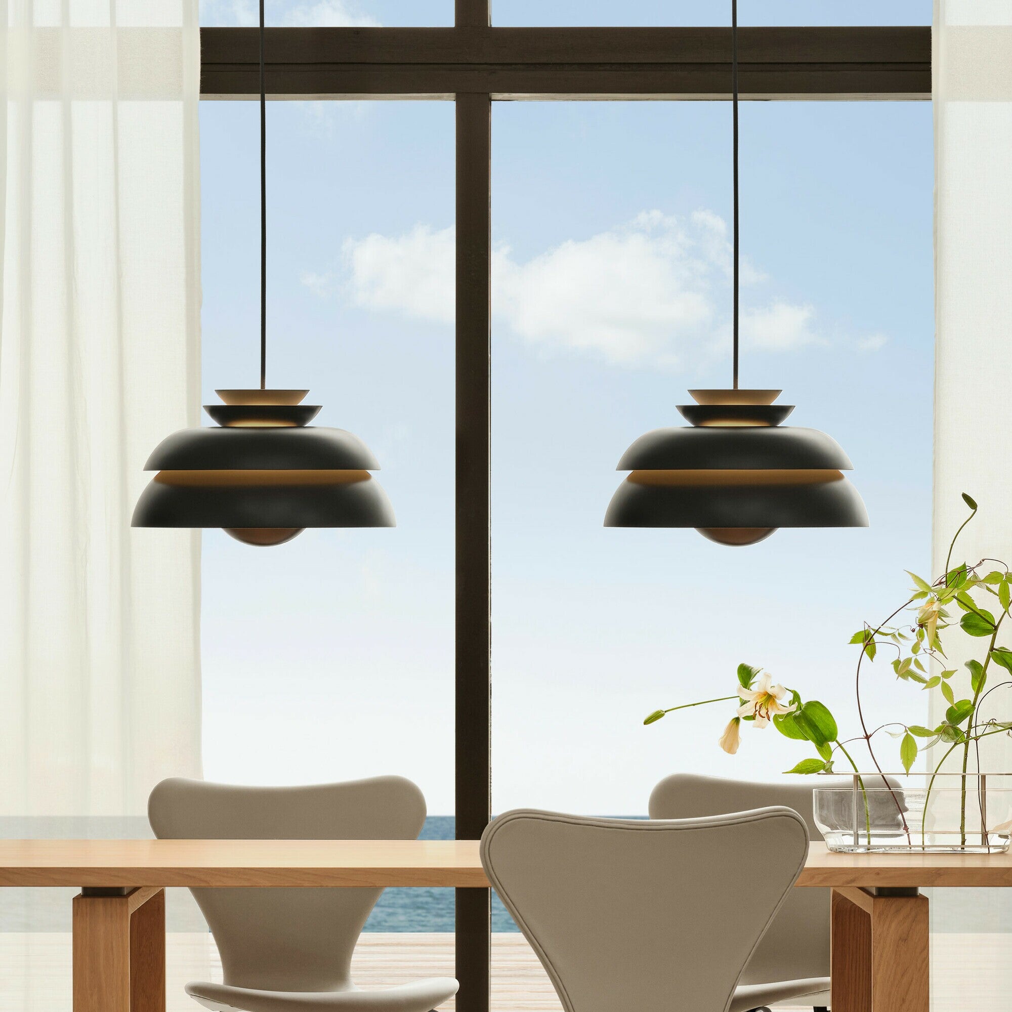 Fritz Hansen Design Mobiliário, Iluminação e Acessórios - colecção completa na Paris:Sete. Decoração e Design de Interiores