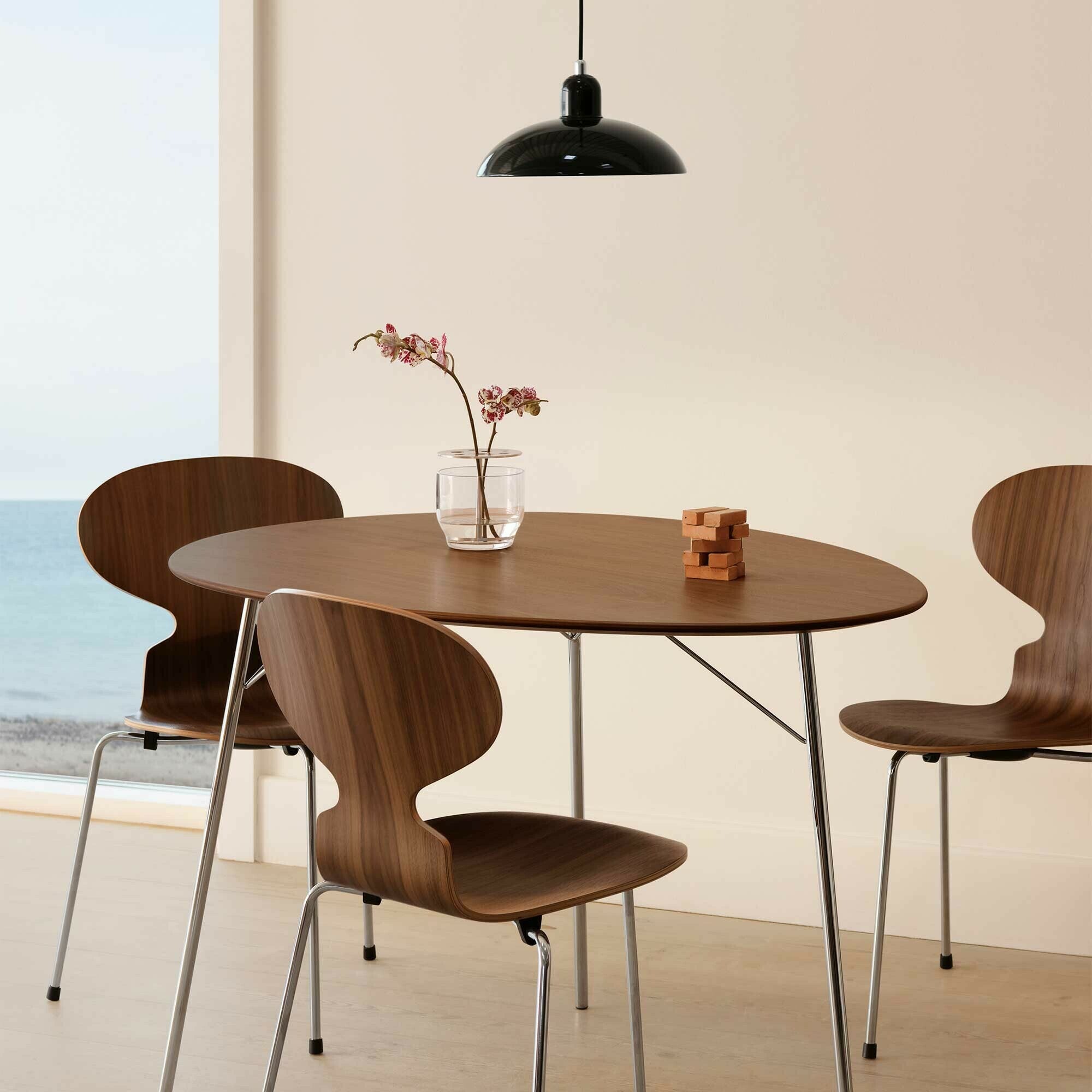 Fritz Hansen Design Mobiliário, Iluminação e Acessórios - colecção completa na Paris:Sete. Decoração e Design de Interiores