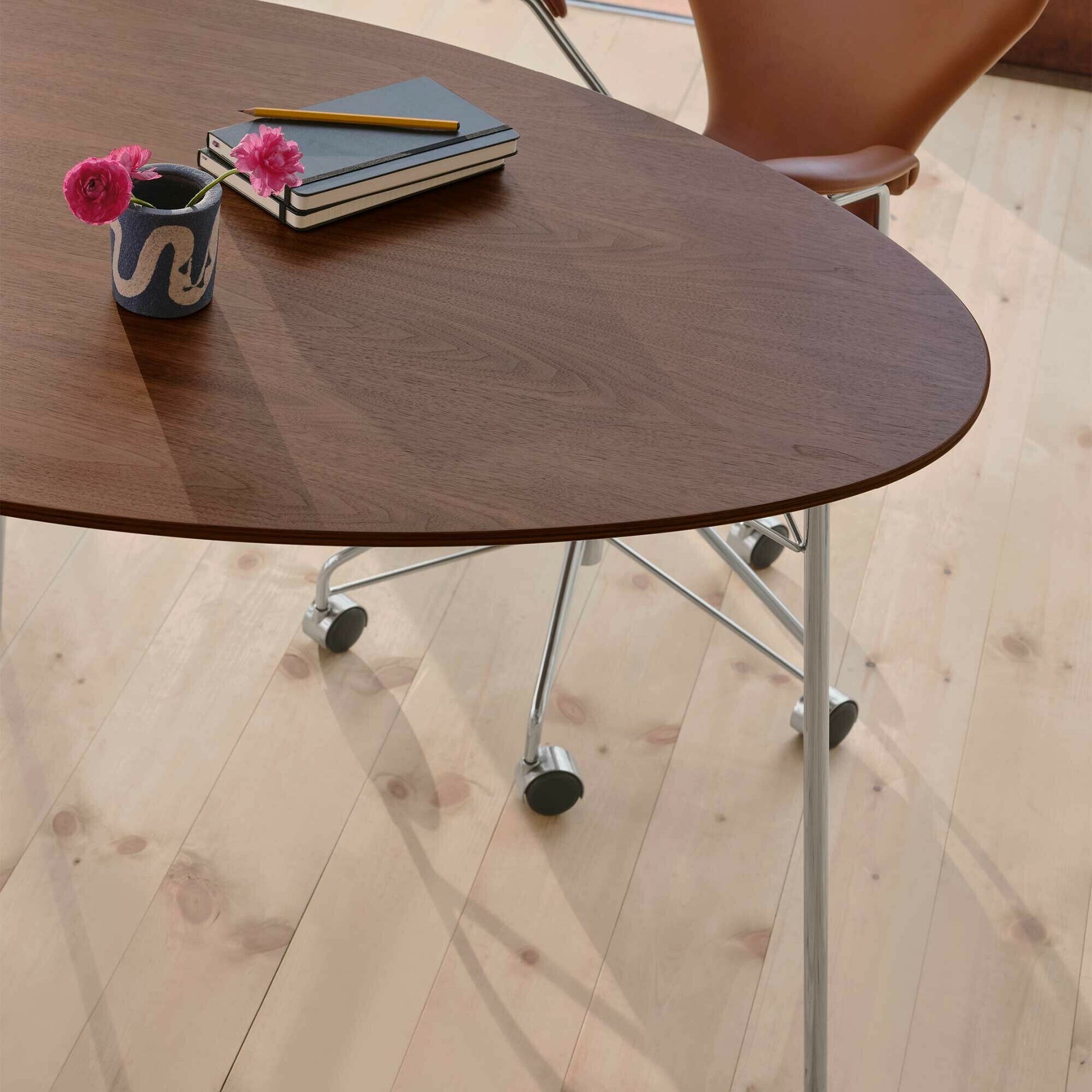 Fritz Hansen Design Mobiliário, Iluminação e Acessórios - colecção completa na Paris:Sete. Decoração e Design de Interiores